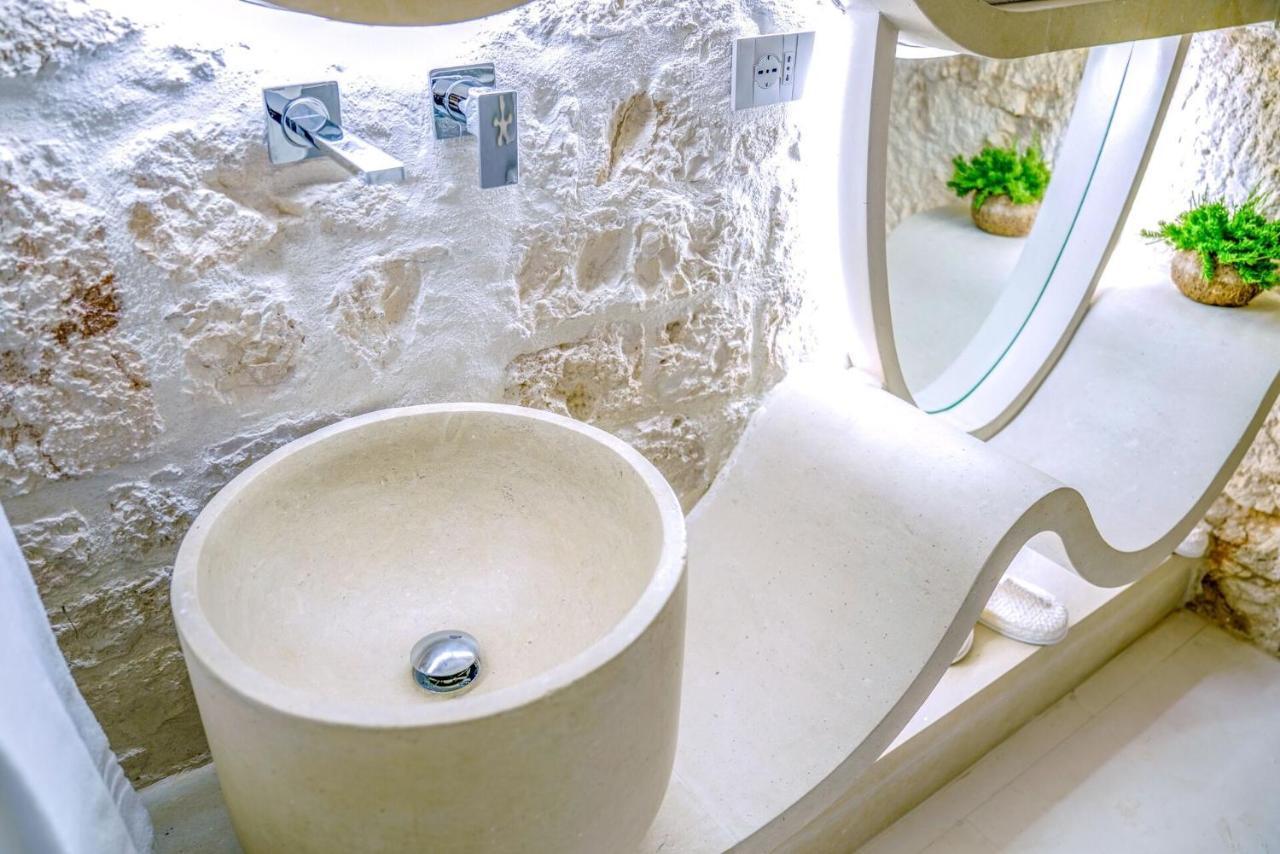 Vico Bianco Raro Smart Rooms Collection Ostuni Bagian luar foto