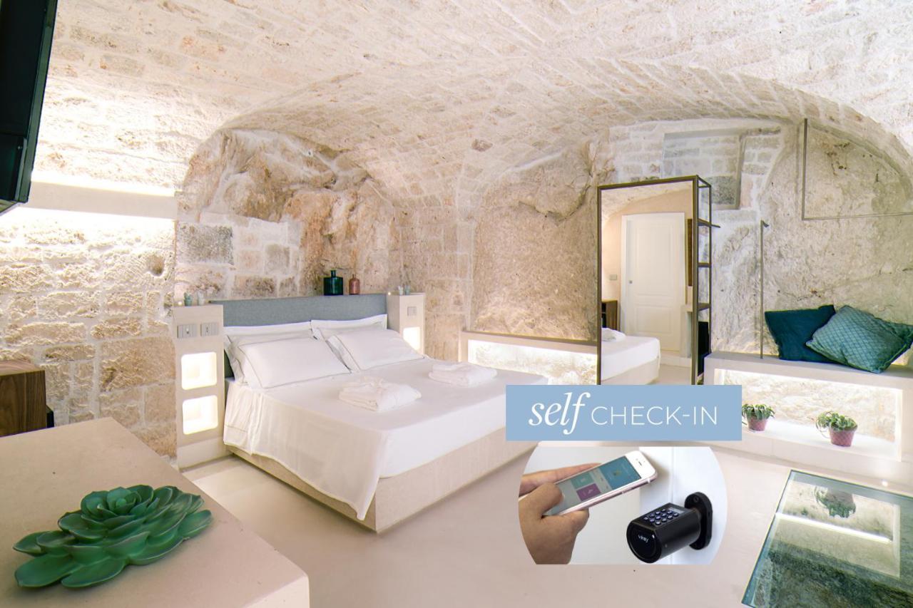 Vico Bianco Raro Smart Rooms Collection Ostuni Bagian luar foto