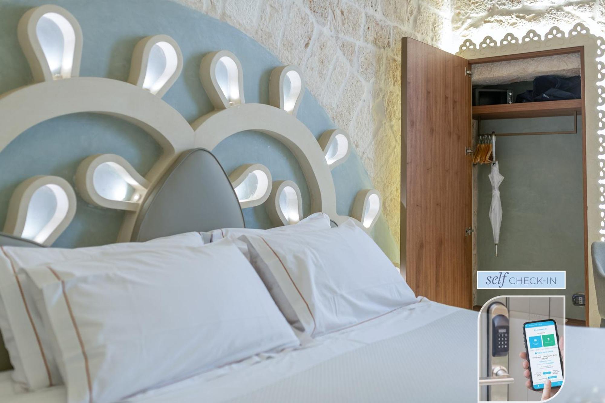 Vico Bianco Raro Smart Rooms Collection Ostuni Bagian luar foto