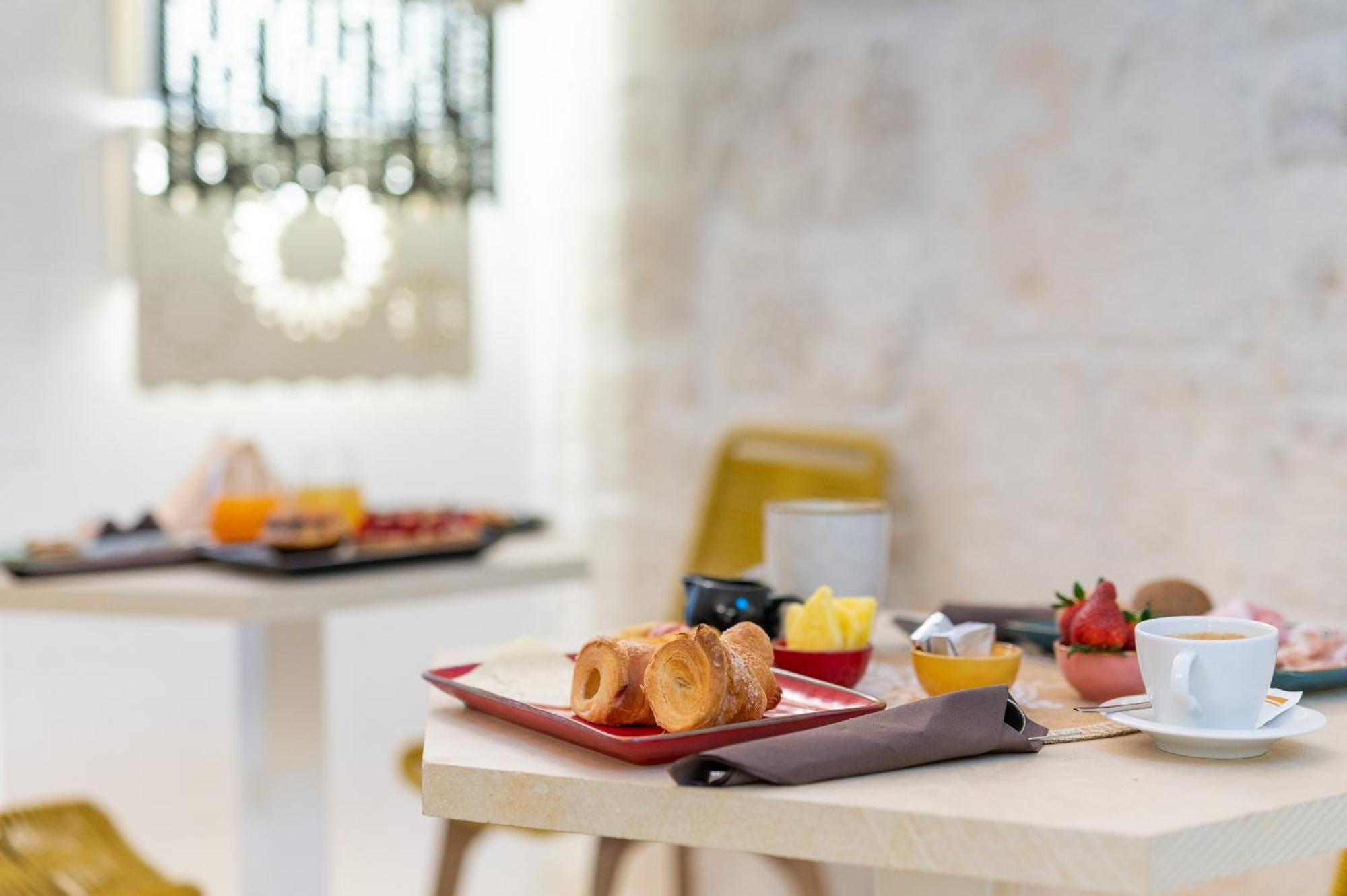 Vico Bianco Raro Smart Rooms Collection Ostuni Bagian luar foto